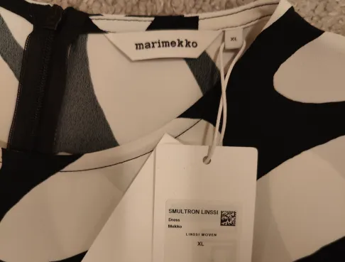 Smultron Linssi | Marimekko Pre-loved