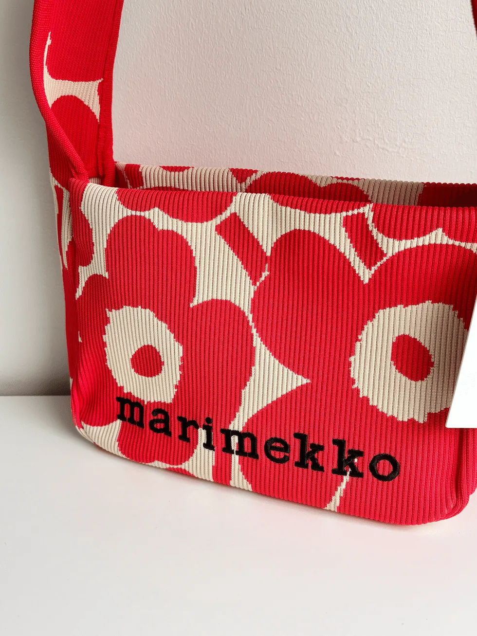 Knitted Shoulderbag Unikko | Marimekko Pre-loved