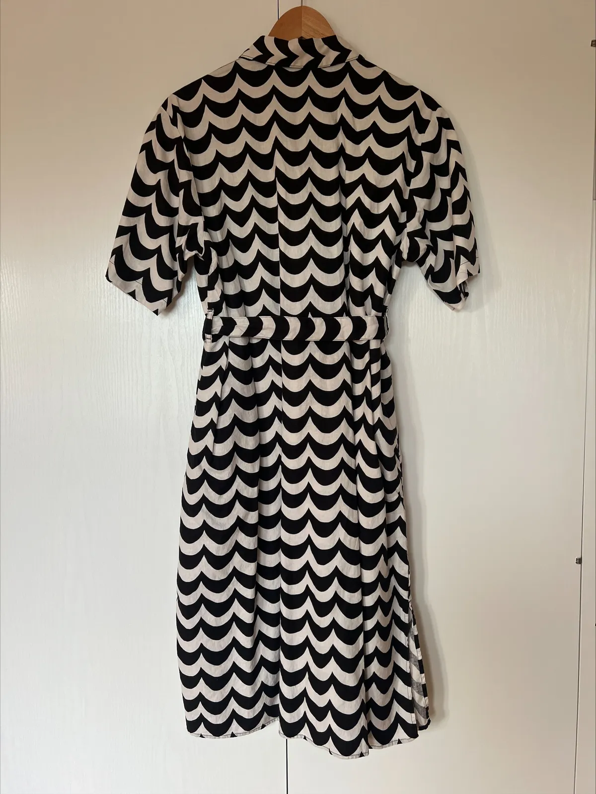 Marimekko X Uniqlo Lokki Dress, Black & White | Marimekko Pre-loved