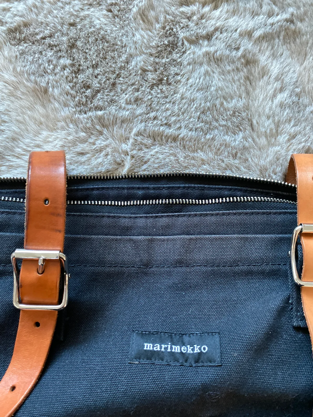 Marimekko Eppu Backpack Navy Blue Tote Eppu Marimekko Backpack Shop Marimekko Marimekko Backpack  main image 4