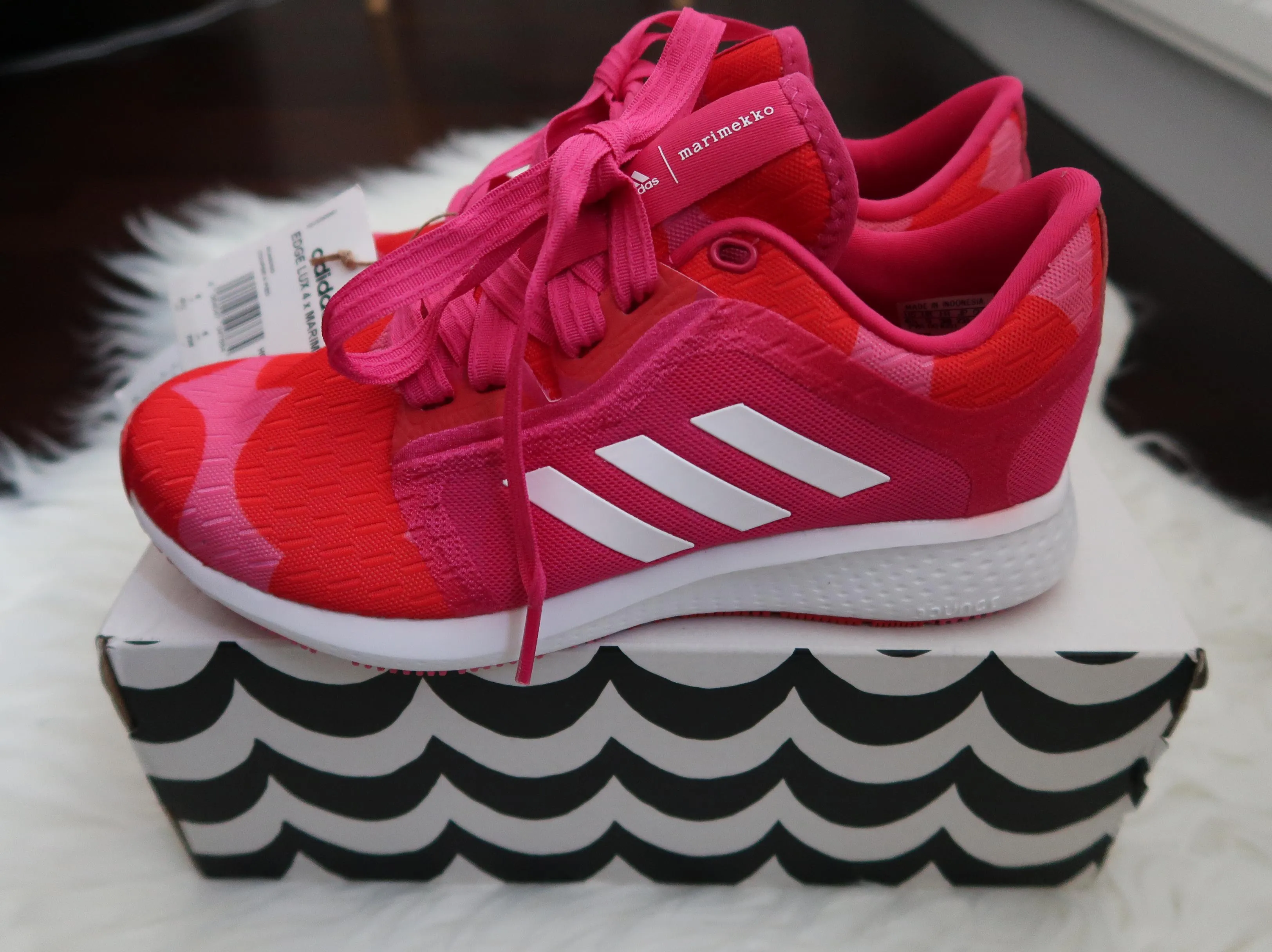 adidas gazelle silver green womens Adidas x Marimekko Women's Ultraboost 22 Cloud White / Cloud White / Pearl  Citrine Running Shoes